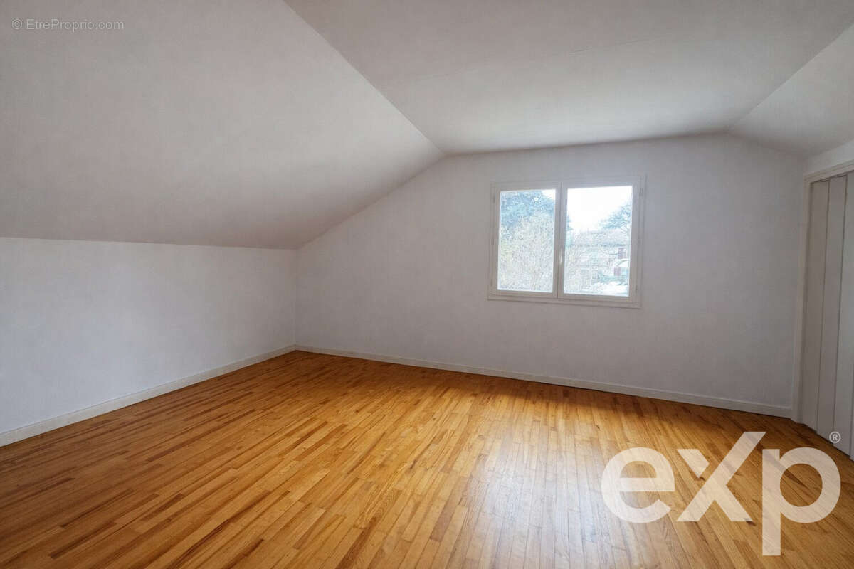 Maison à SAINT-GEORGES-D'ESPERANCHE