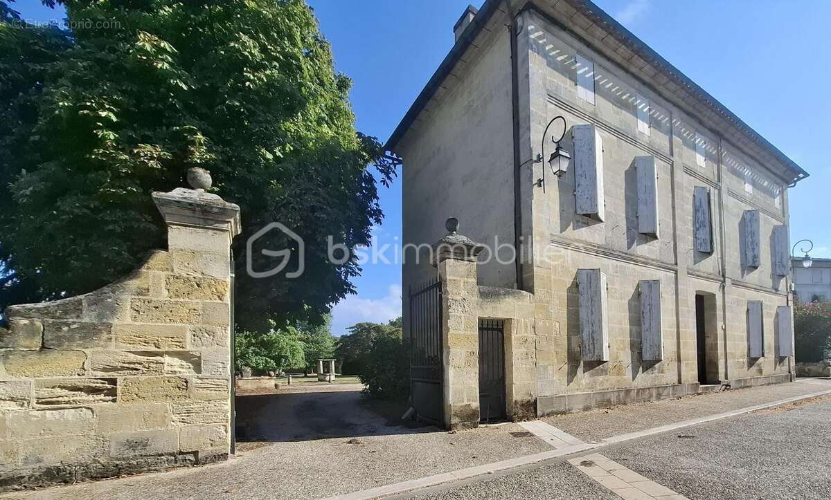 Authentique girondine 260 m² – Terrain arboré de 2 500 m² – Sainte-Terre (33350) - photo 28