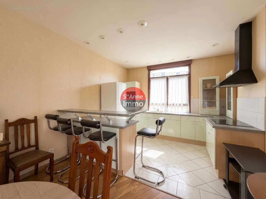 Amiens - quartier plein sud - 104m2 - t3 - cave - garage - jardin - cour - places de parking - photo 7