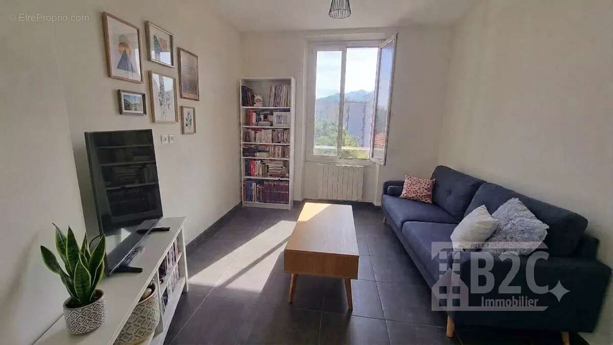 Appartement à SAINT-MARTIN-D'HERES