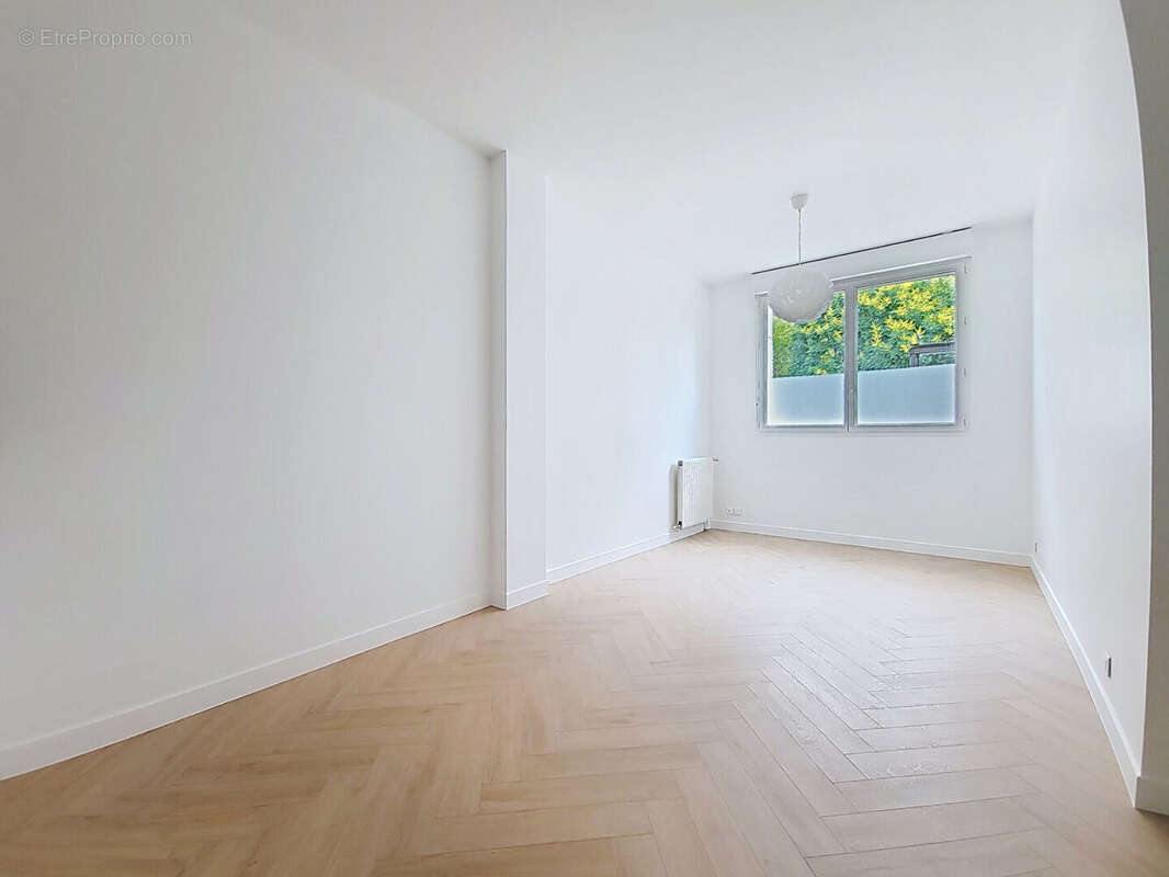 Appartement à LEVALLOIS-PERRET