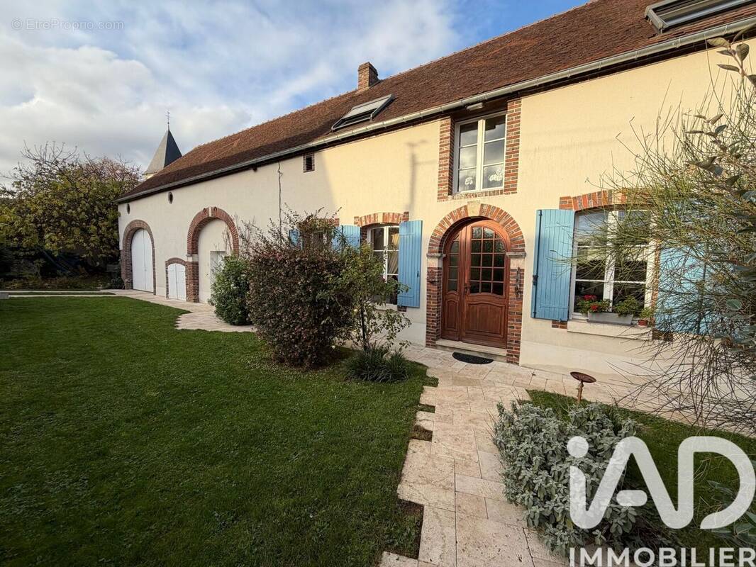 Photo 1 - Maison à CHASSY