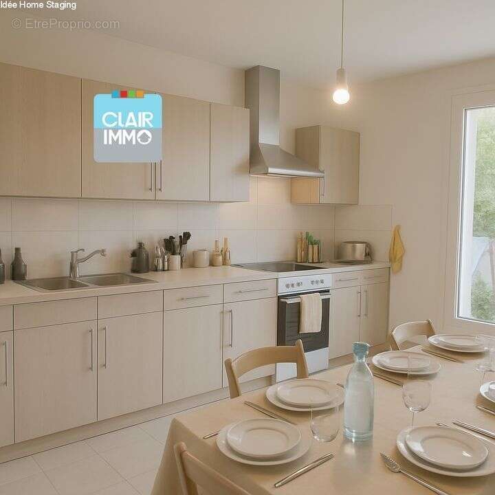 A SANCE MAISON 7 PIECES DE 140 M² AVEC PISCINE SUR TERRAIN DE - Maison à SANCE