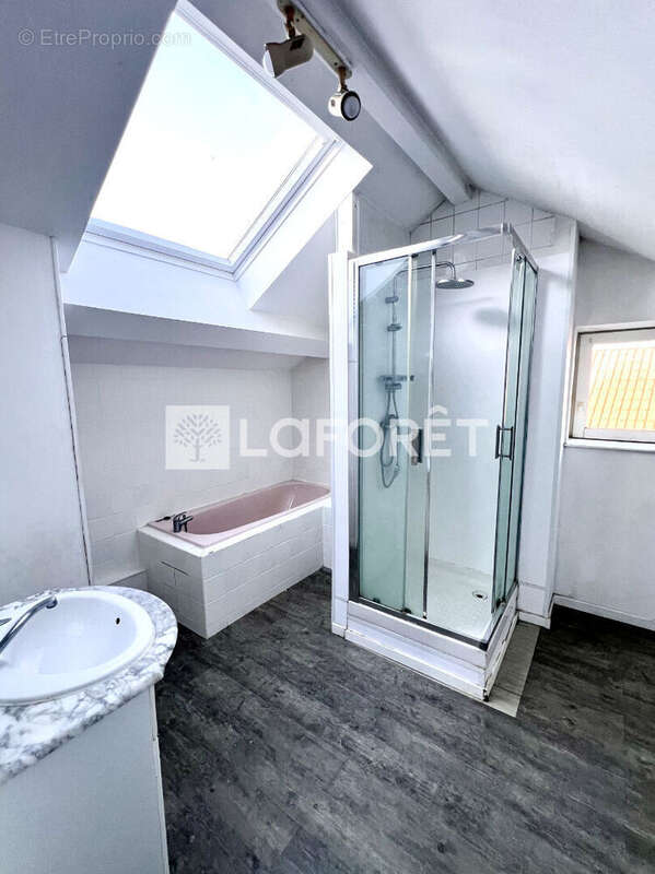 Appartement à PERONNE-EN-MELANTOIS