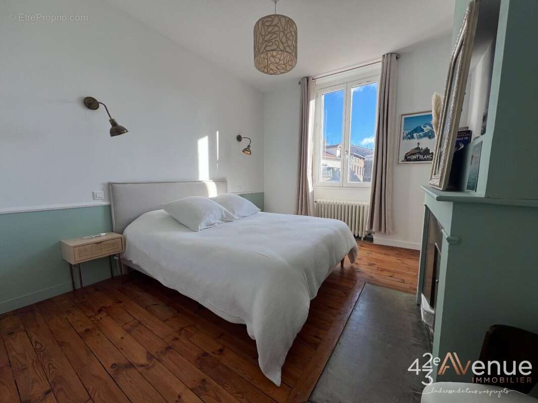 Appartement à SAINT-ETIENNE