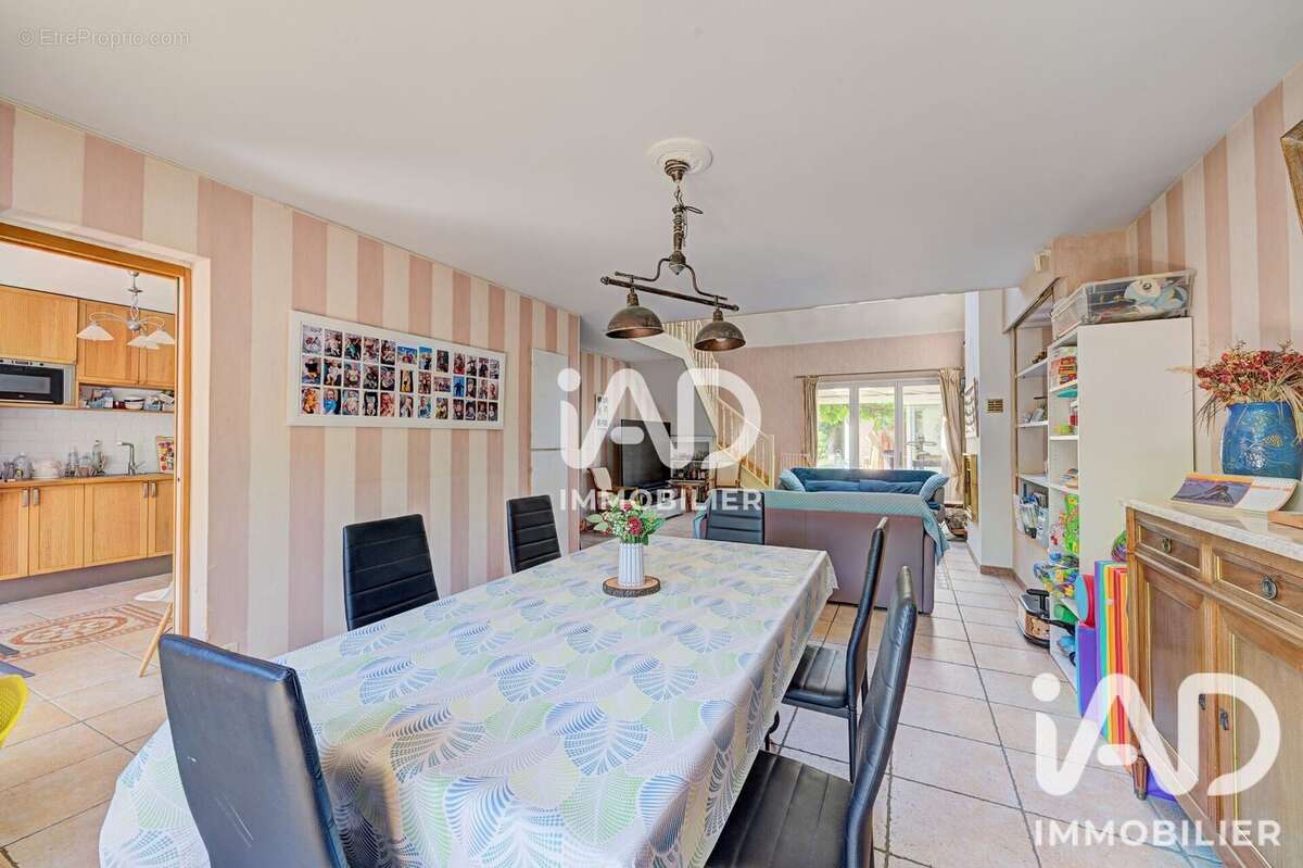 Maison 190 m² à Champigny-Sur-Marne  - photo 9