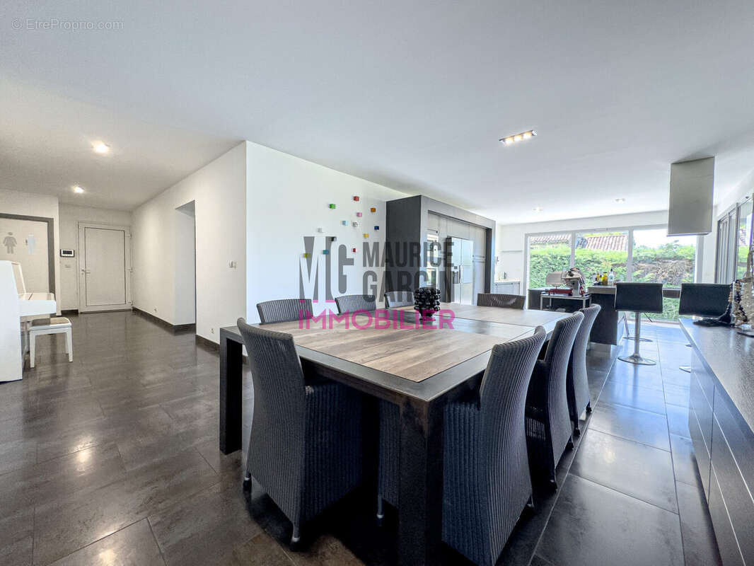 Maison 391 m² à Bedarrides  - photo 6