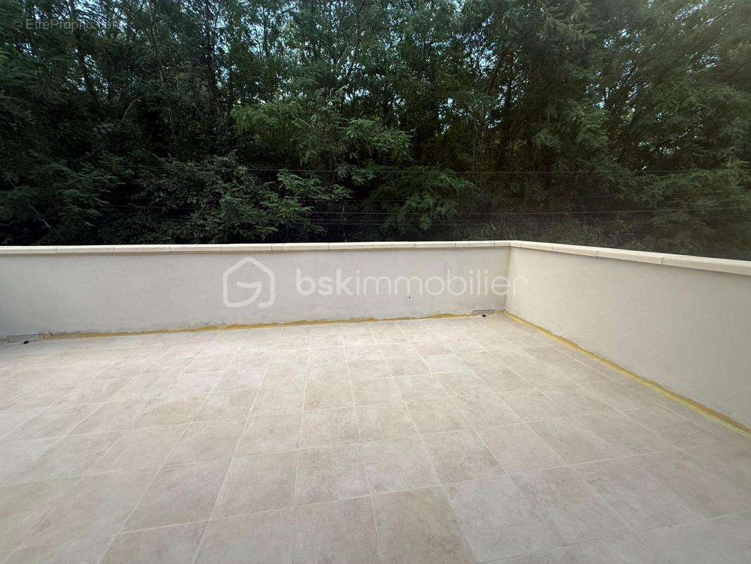 Maison 93 m², Pocé-sur-Cisse   ** exclusivité by Véronique HOLLEVILLE ** - photo 7