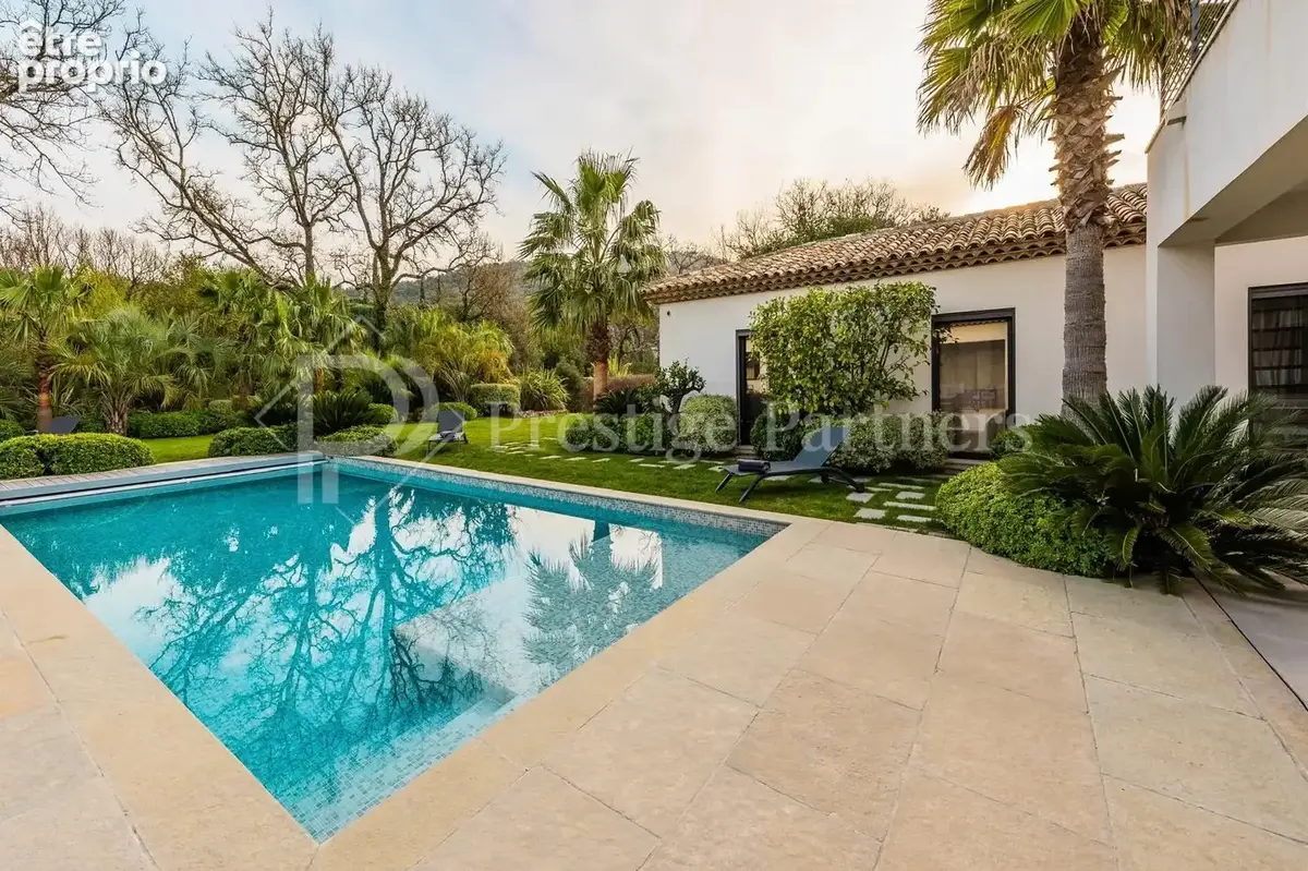 Villa d’exception avec piscine, espace bien-être et jardin paysager   Le Plan-de-la-Tour - photo 3