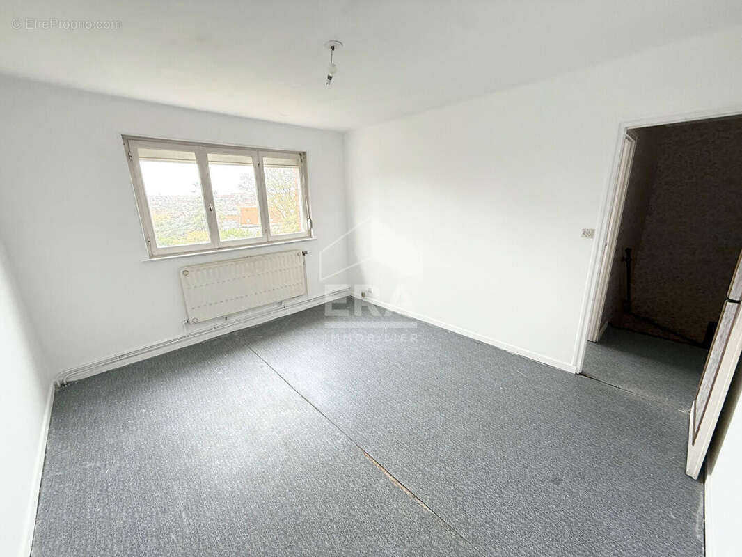 Maison à SAINT-MARTIN-BOULOGNE