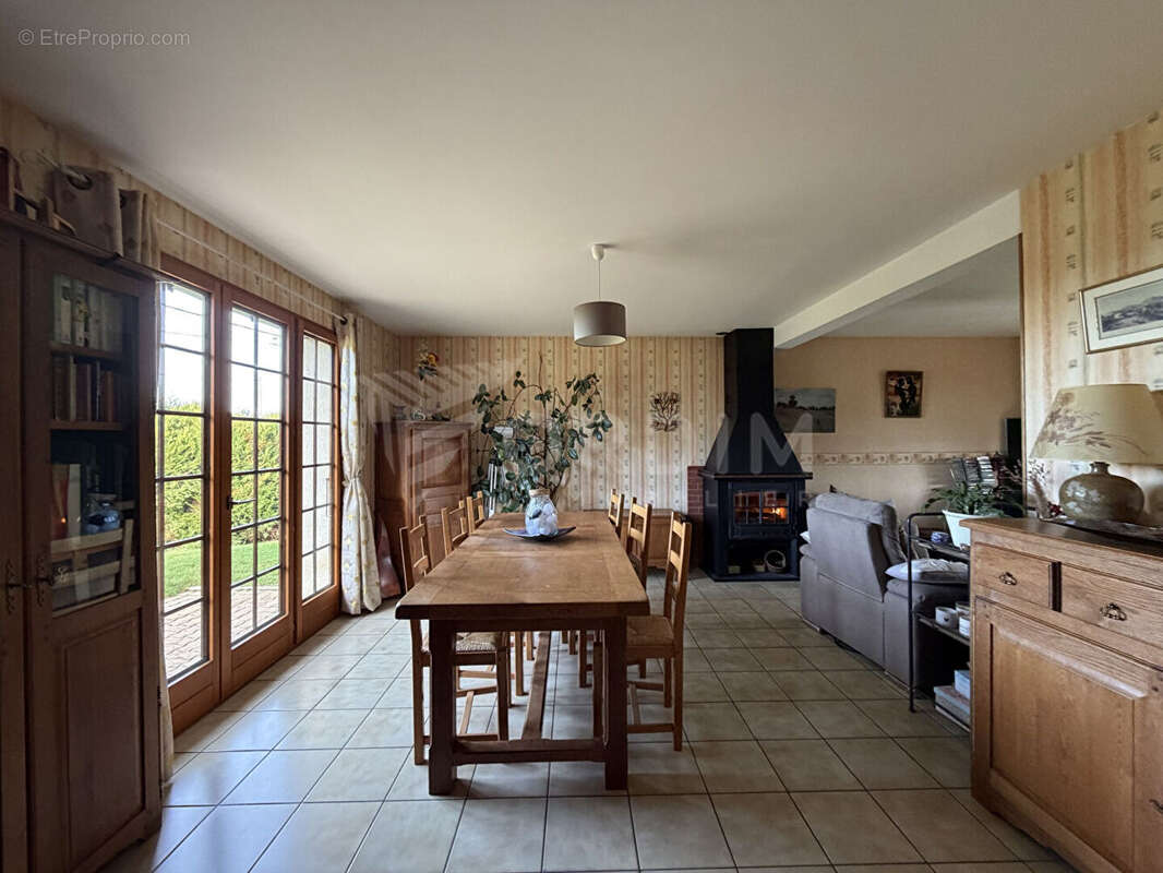 Maison à COSNE-COURS-SUR-LOIRE