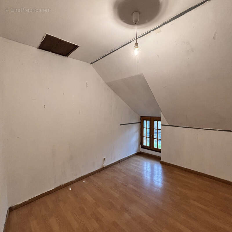 Maison à SAINT-AMAND-EN-PUISAYE