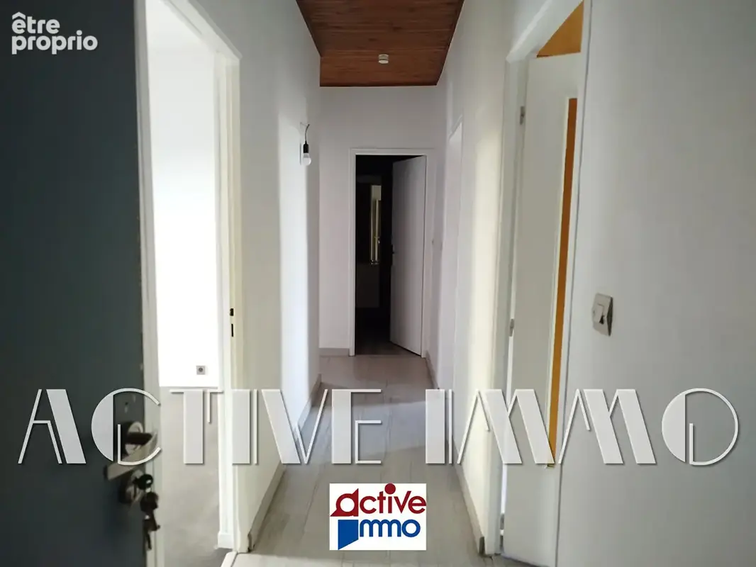 Immeuble de rapport - 3 appartements + garage + jardin - photo 3