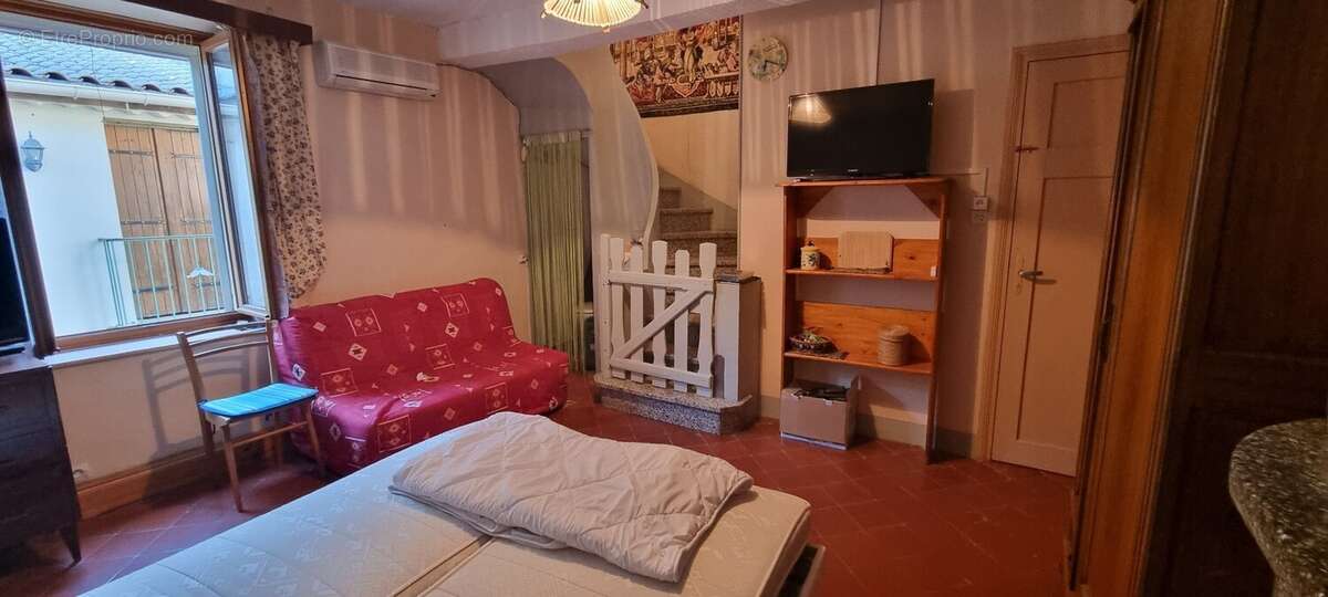 À Vendre à Roujan  Ensemble Immobilier avec Potentiel Locatif - photo 5