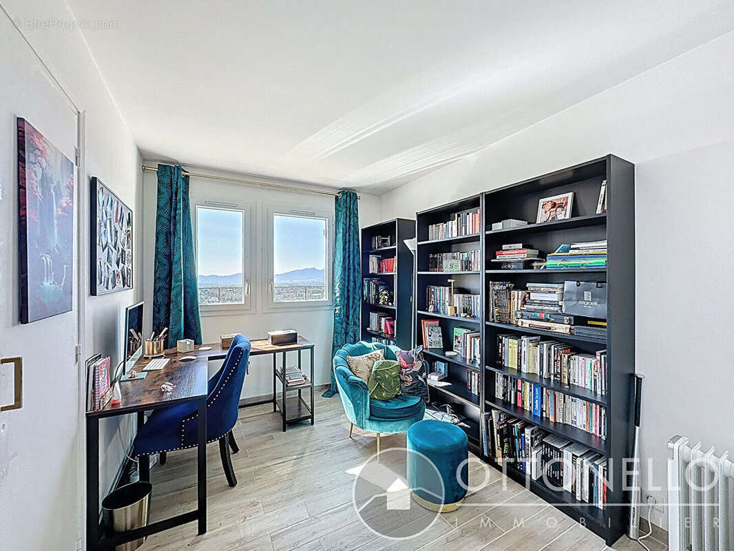 Maison à ROQUEBRUNE-SUR-ARGENS