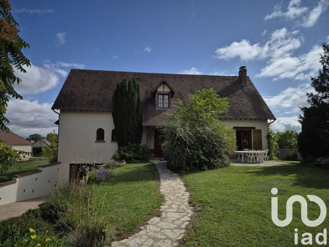 Photo 1 - Maison à PONT-SUR-YONNE