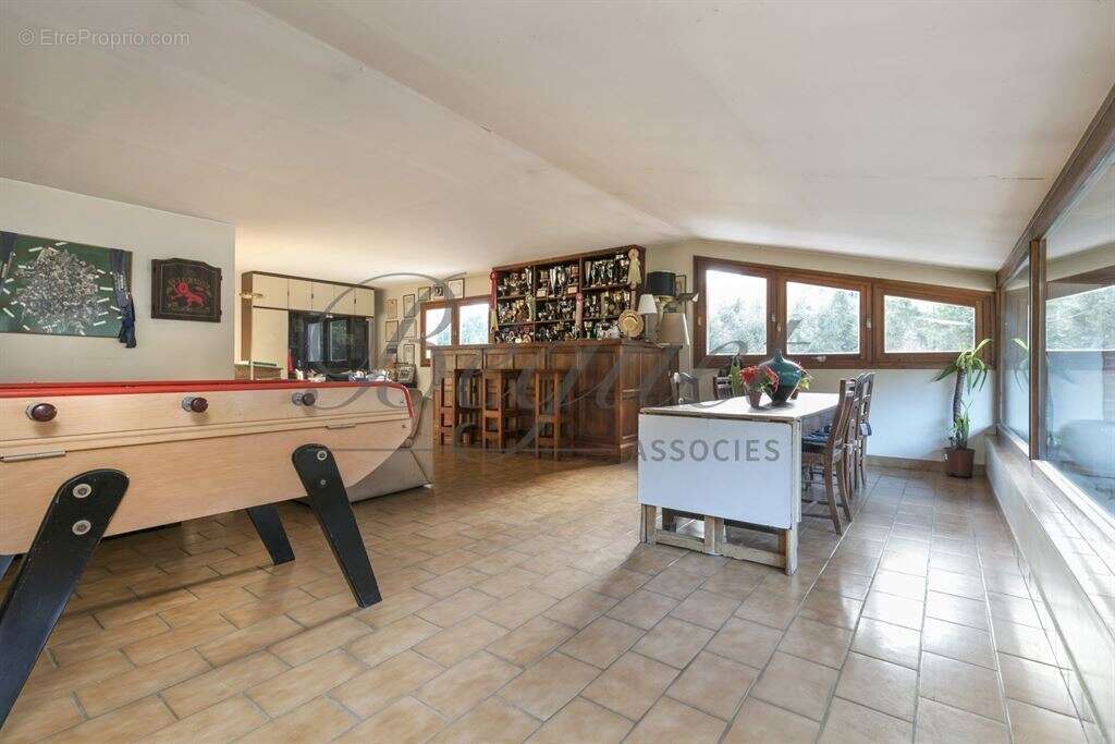 Maison à POIGNY-LA-FORET