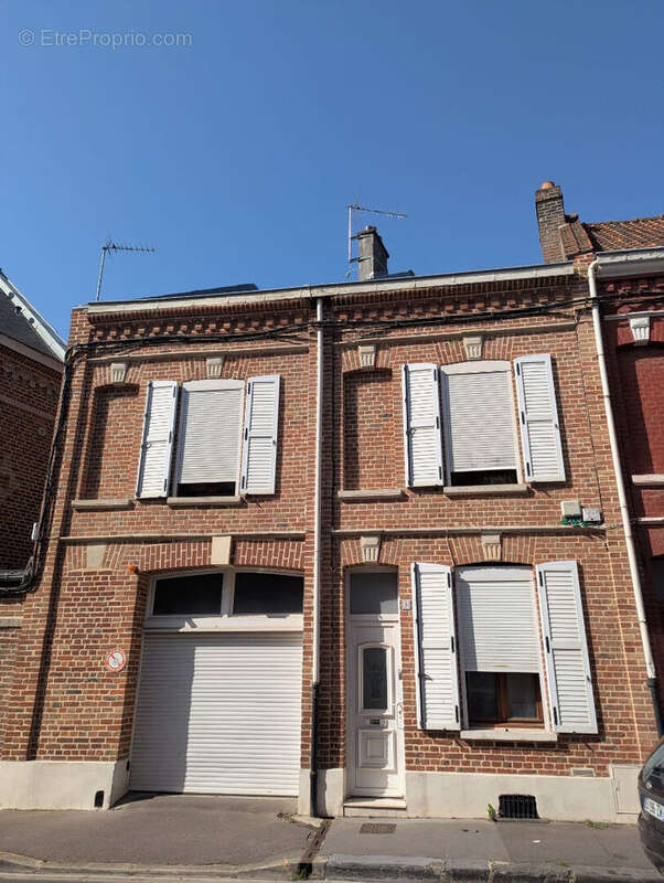 Maison familiale de 6 pièces, garage et cour. - photo 15
