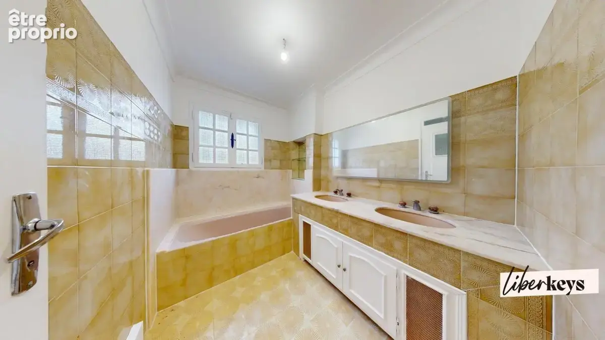 Grande Maison - avec appartement indépendant en rdc sur 800 m² clos, quartier recherché à Draguignan - photo 6