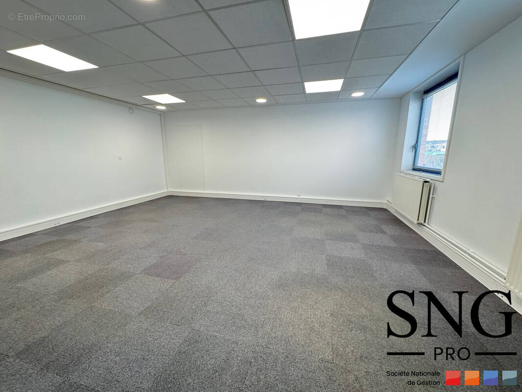 Commerce à COURCOURONNES