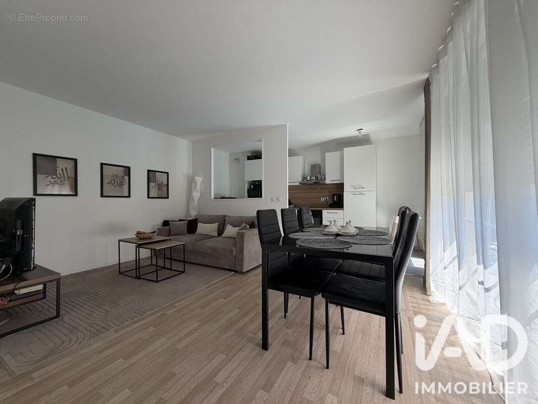 Appartement 60 m² à Trappes  - photo 2
