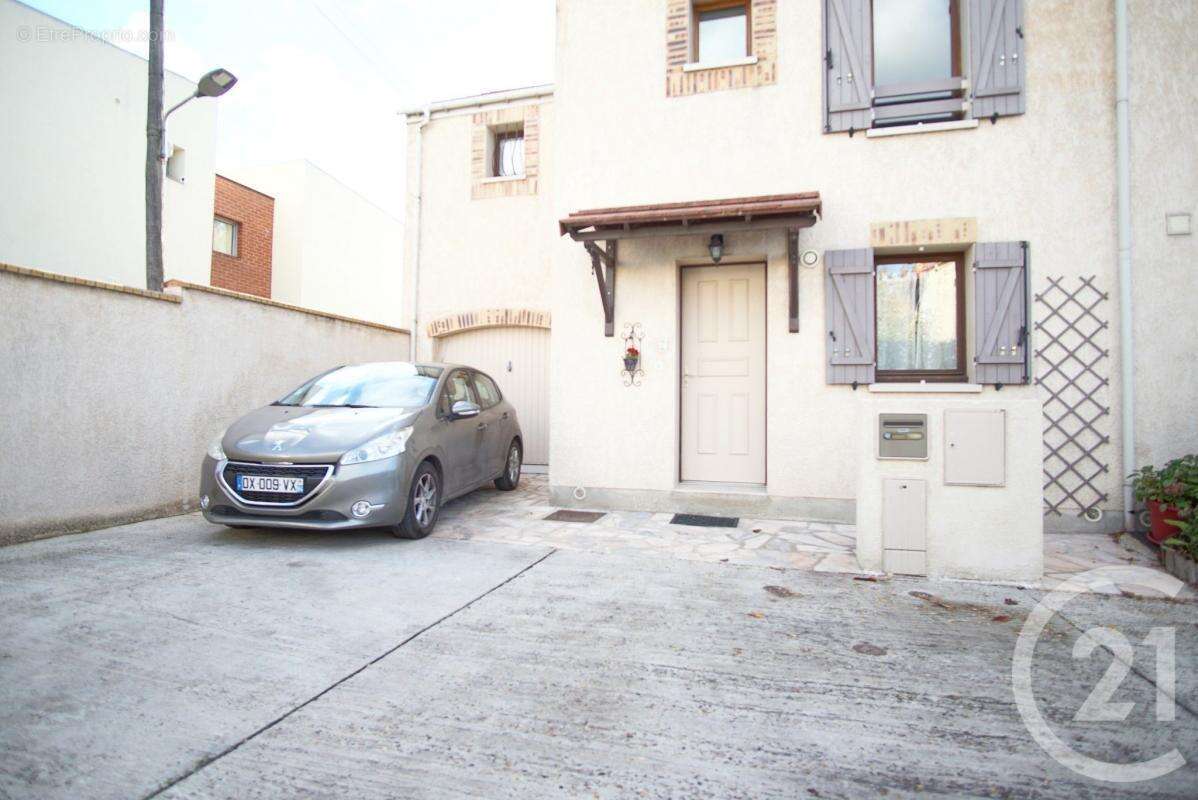 Maison à BONNEUIL-SUR-MARNE