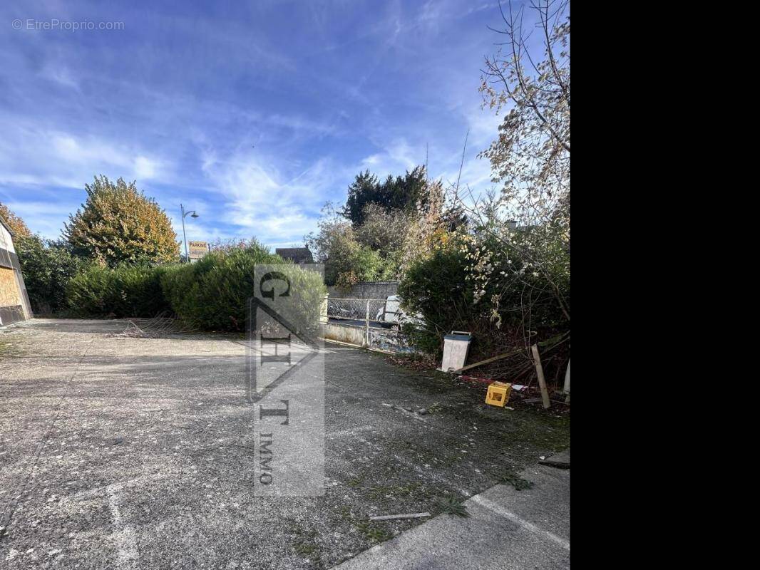 Terrain à BRIE-COMTE-ROBERT