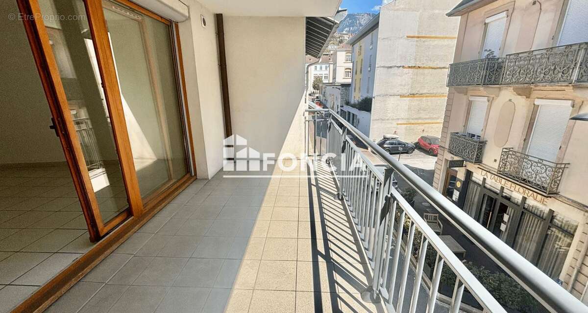 AIX hypercentre, au calme,  Spacieux T2 traversant de 53.97 m2 avec terrasse Sud - photo 2