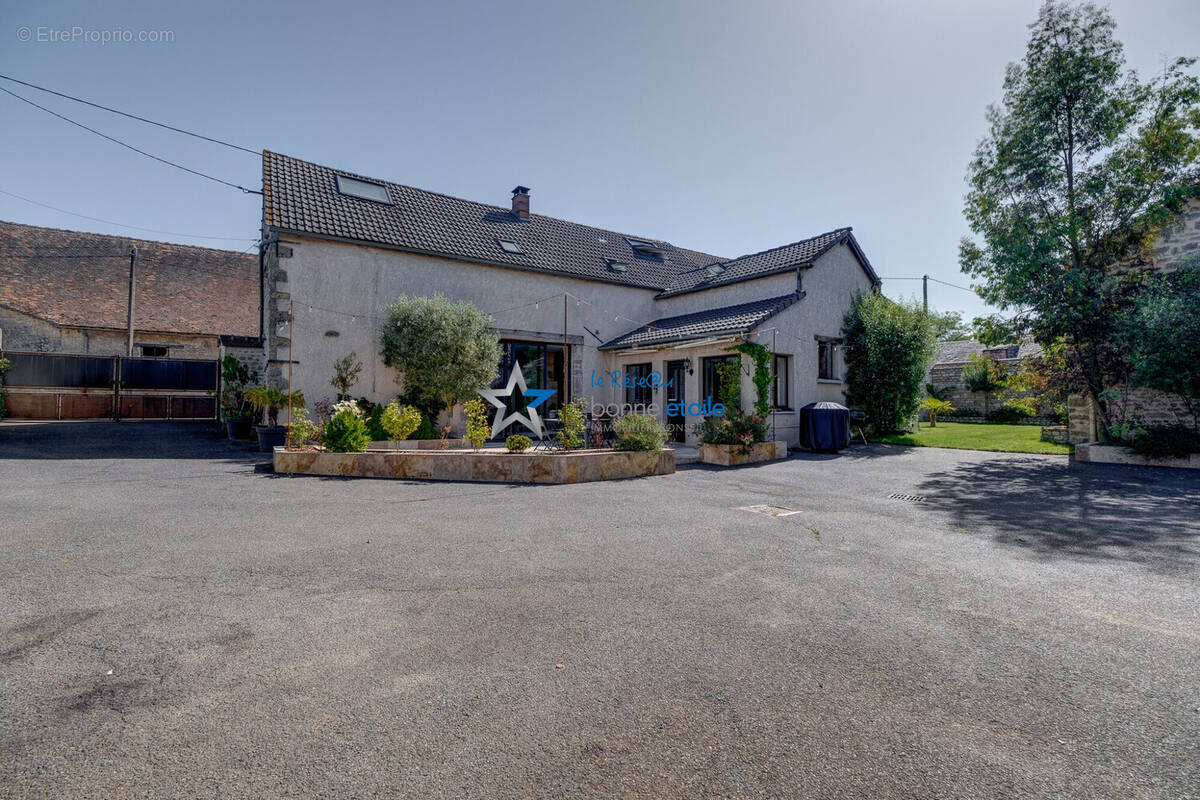 Maison à CESARVILLE-DOSSAINVILLE