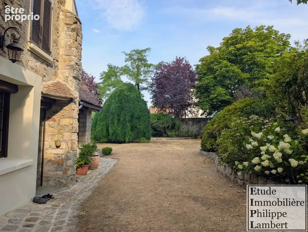 - Propriété sur magnifique terrain paysager- - photo 14