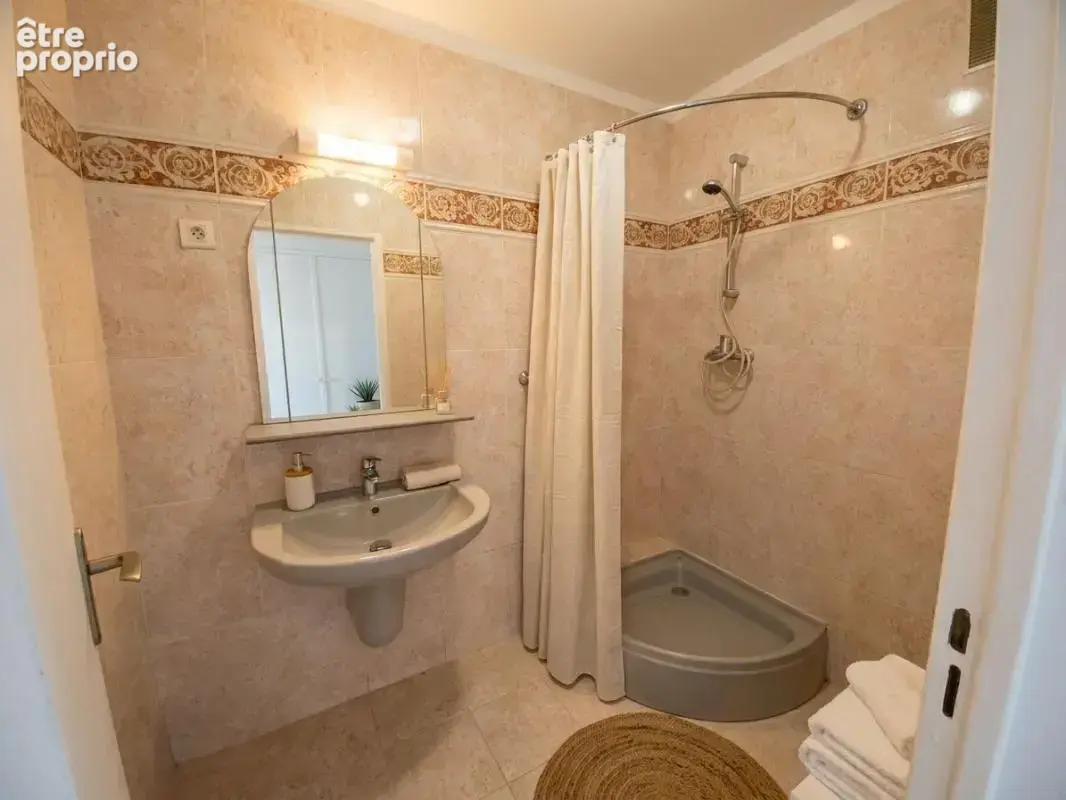 Appartement traversant avec vue mer et balcon à vendre - photo 27