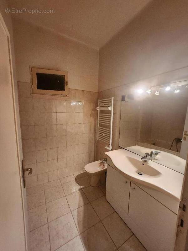   - Appartement à ANTIBES