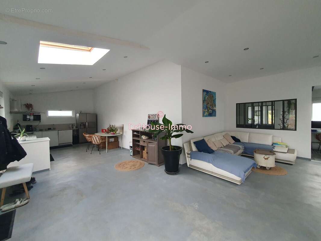 Maison à BAGUER-MORVAN