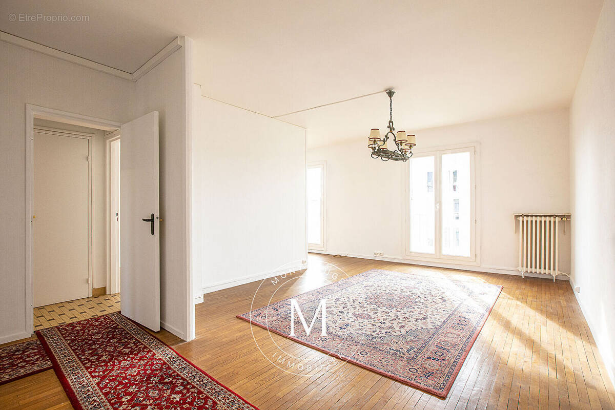 Appartement à MONTROUGE