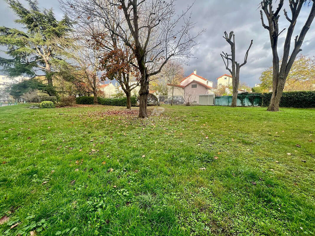 Appartement à HOUILLES