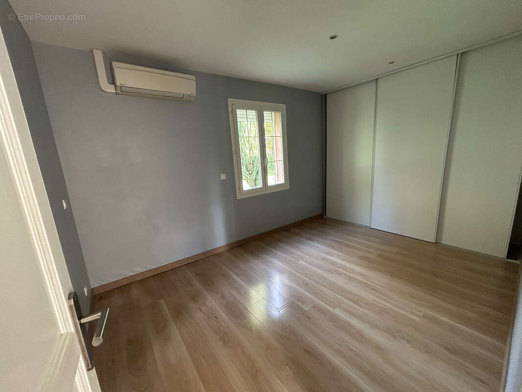 Maison de plain-pied avec piscine - photo 7