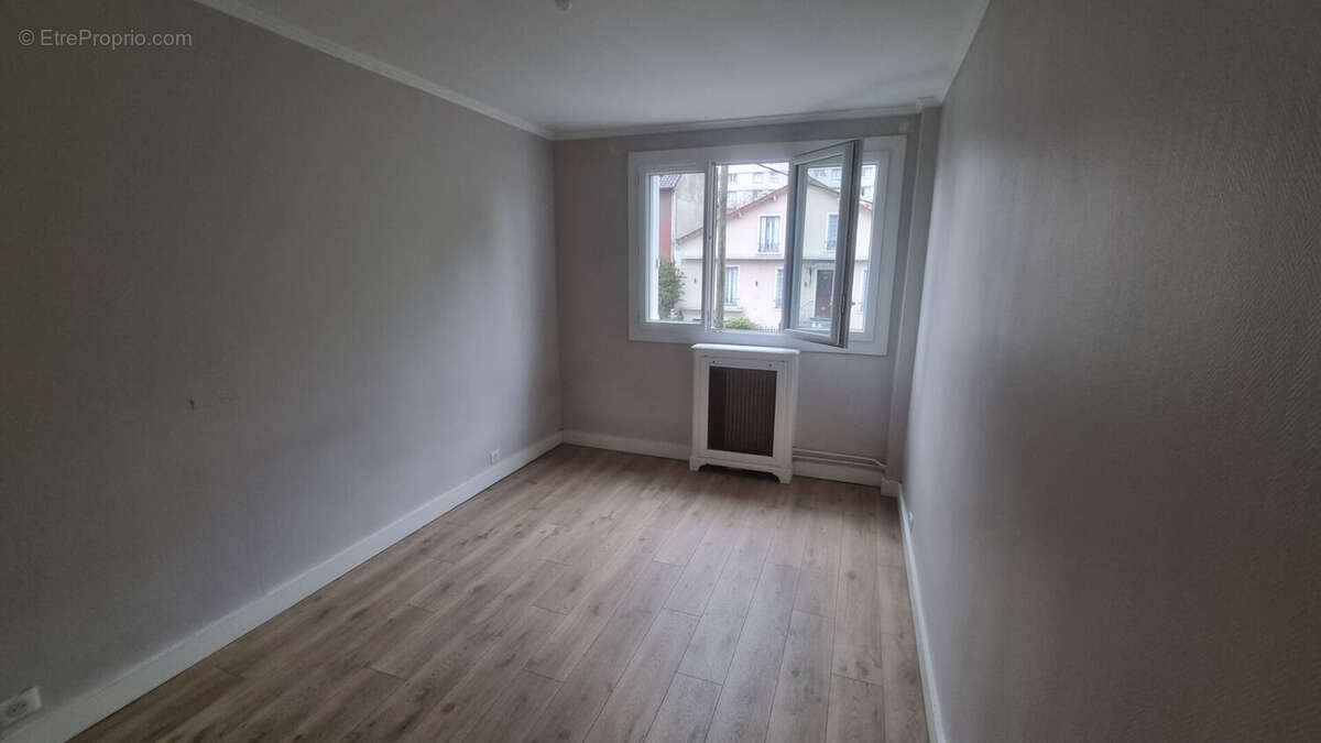 Appartement à EPINAY-SUR-SEINE