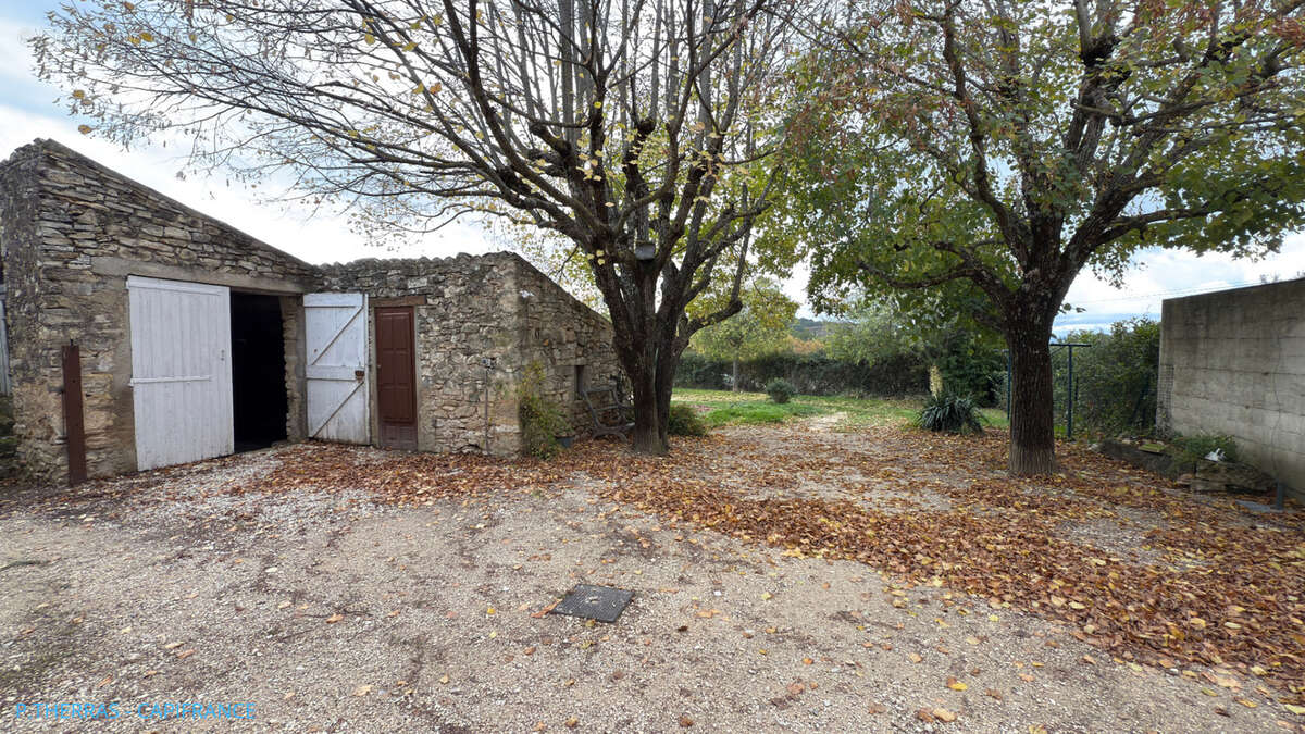 En exclusivité - Authentique bergerie Provençale du XIXème siècle à fort potentiel - photo 19