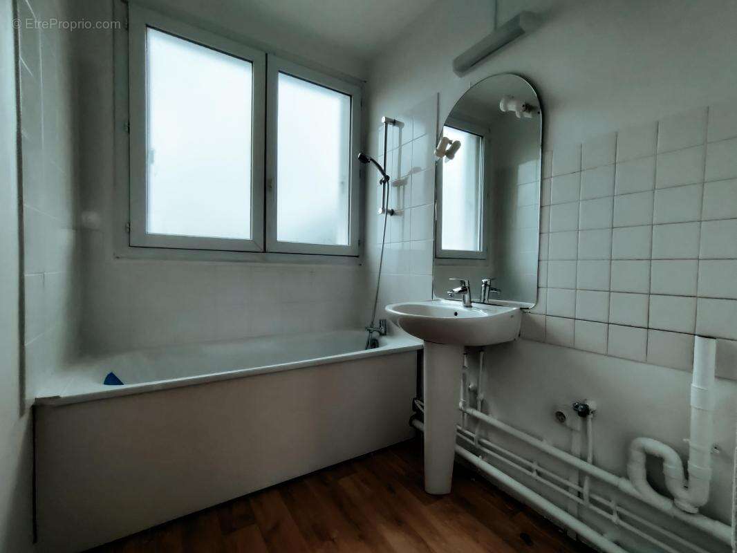 Appartement à LAMORLAYE