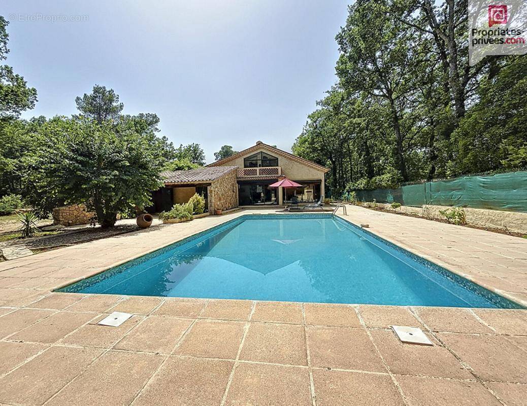 Maison à TOURRETTES