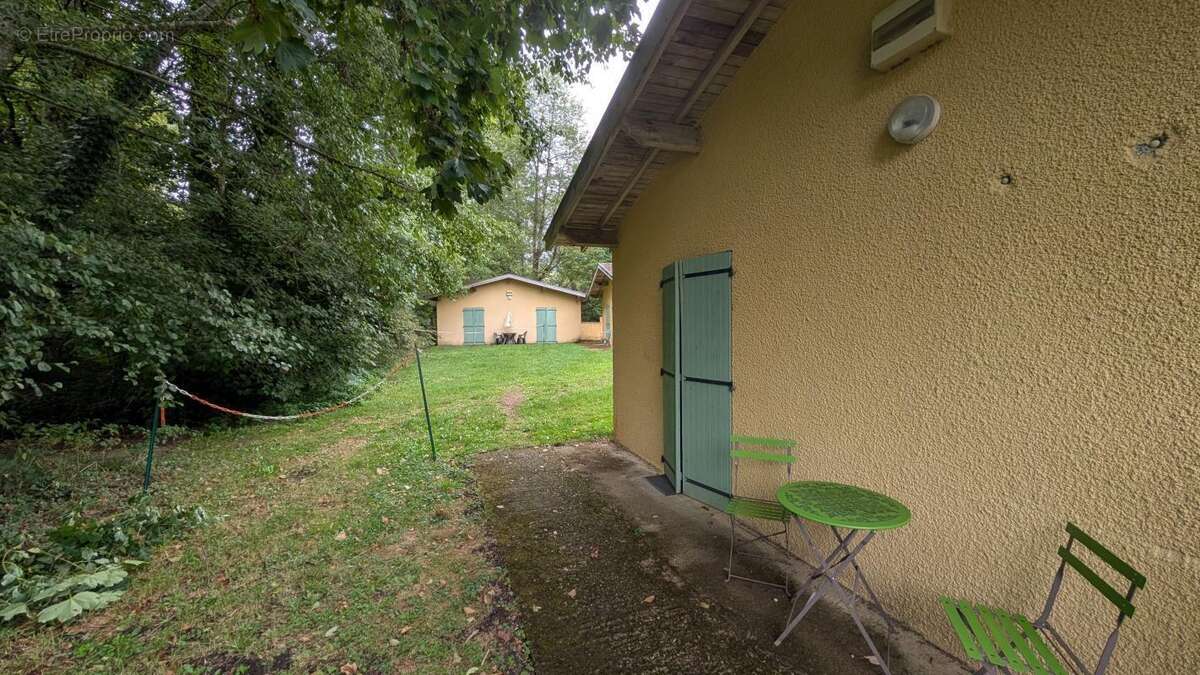 Appartement à SAINT-CLEMENT-DE-VERS