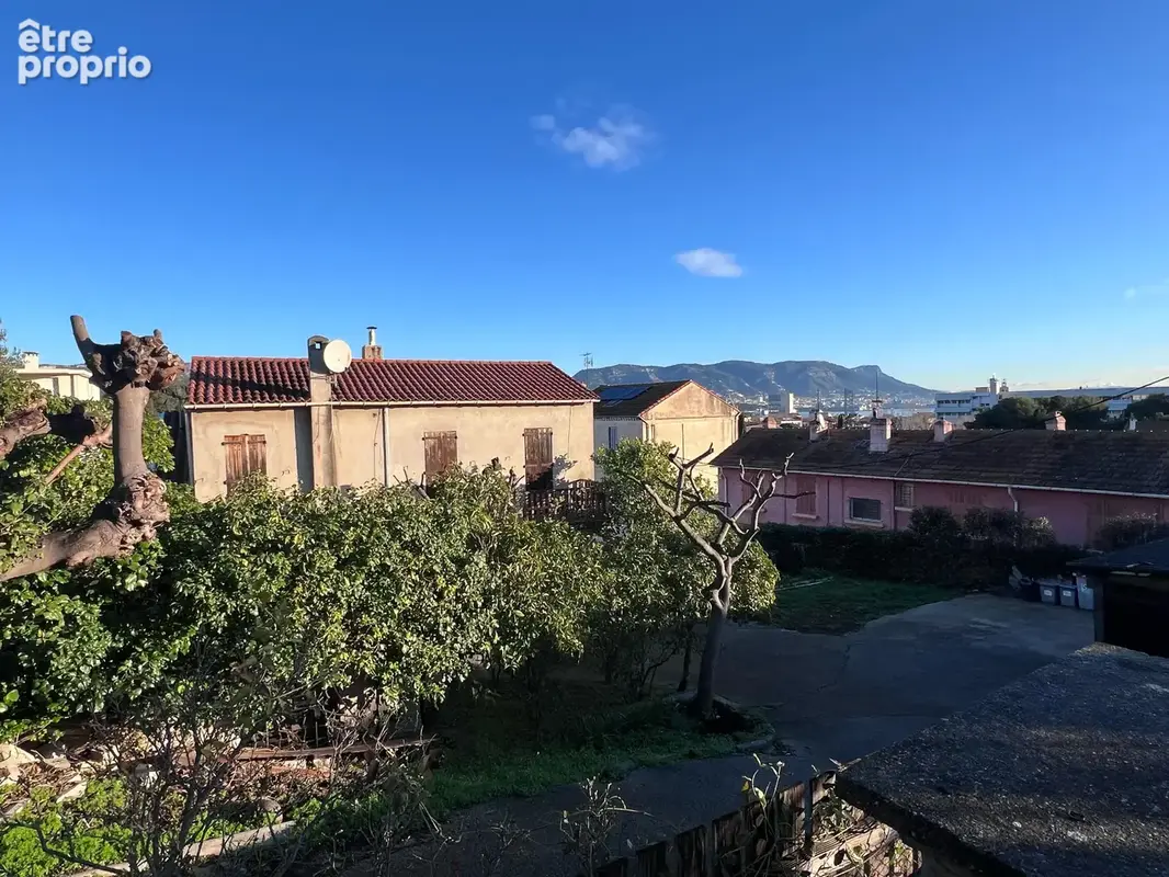 Maison à rénover avec fort potentiel - 810m2 de terrain dans une quartier recherché - photo 2
