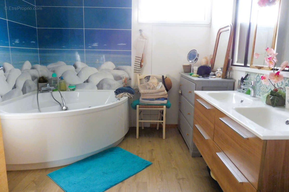 Maison à MESCHERS-SUR-GIRONDE