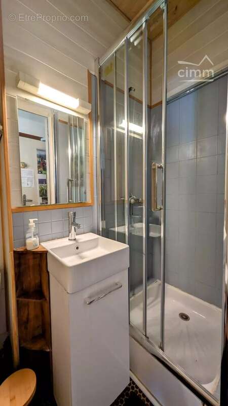 Studio centre village avec chambre séparée. - photo 8