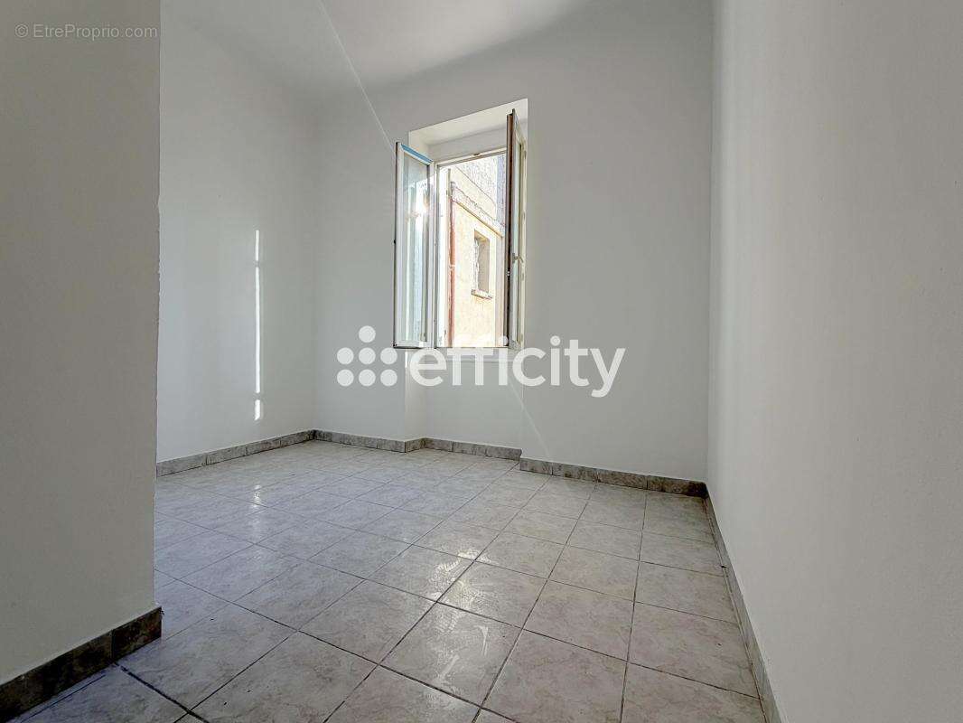 Appartement à MARSEILLE-13E