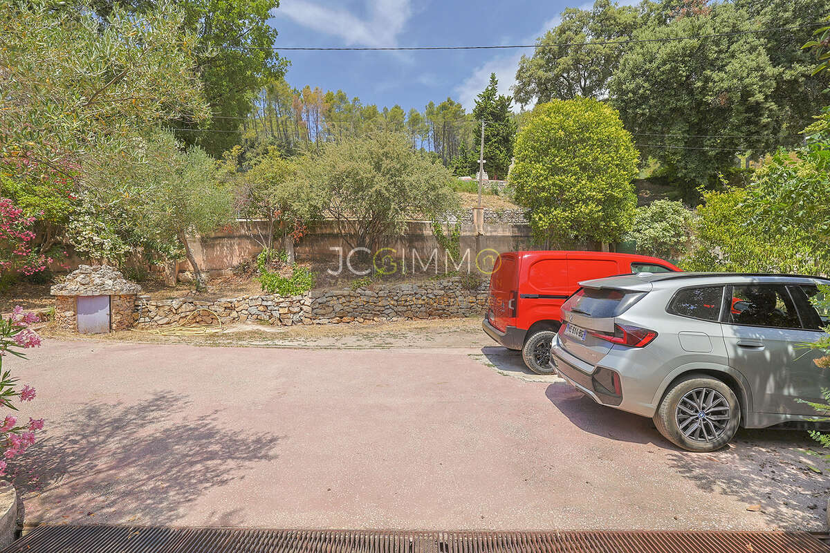 Villa T8 190m2 hab + Dépendance + Piscine + Vue dominante - photo 21