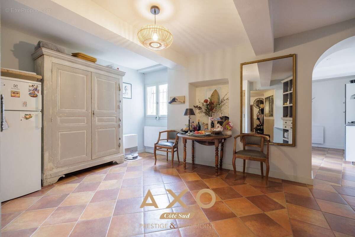 Maison à CUCURON