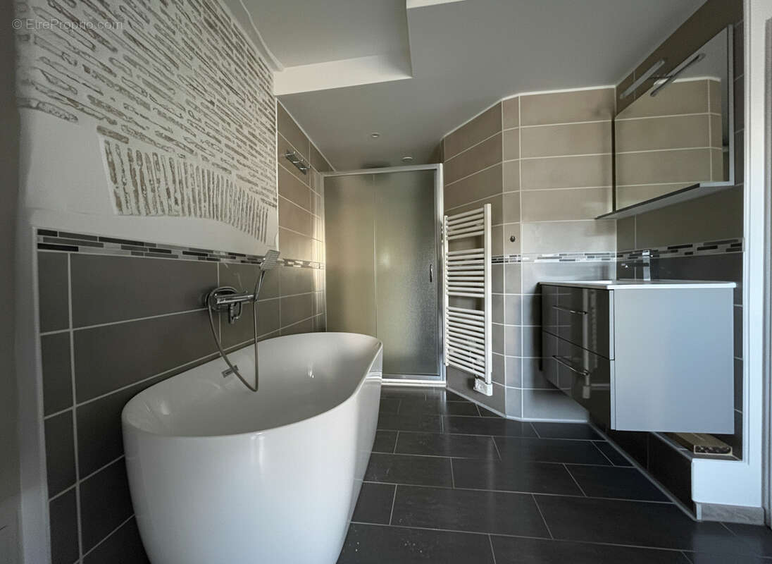 Maison à SAINT-GEREON