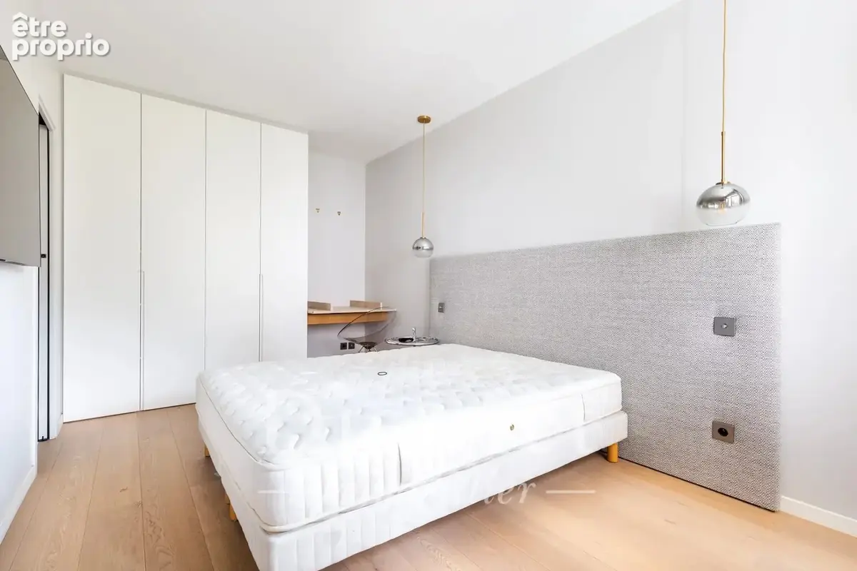 Rue Edouard Nortier. Grand 2 pièces rénové de 69m² avec loggia - photo 8