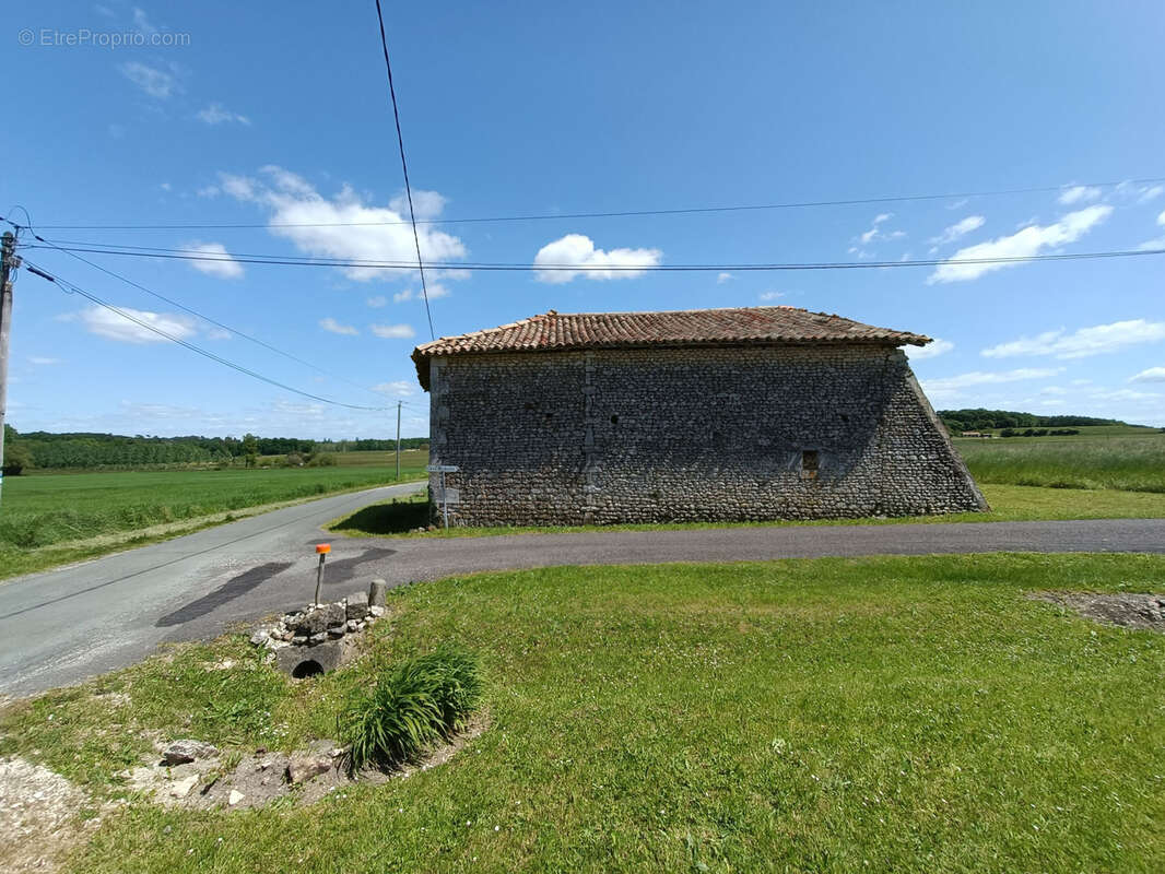 Autre à SAINT-MAIGRIN